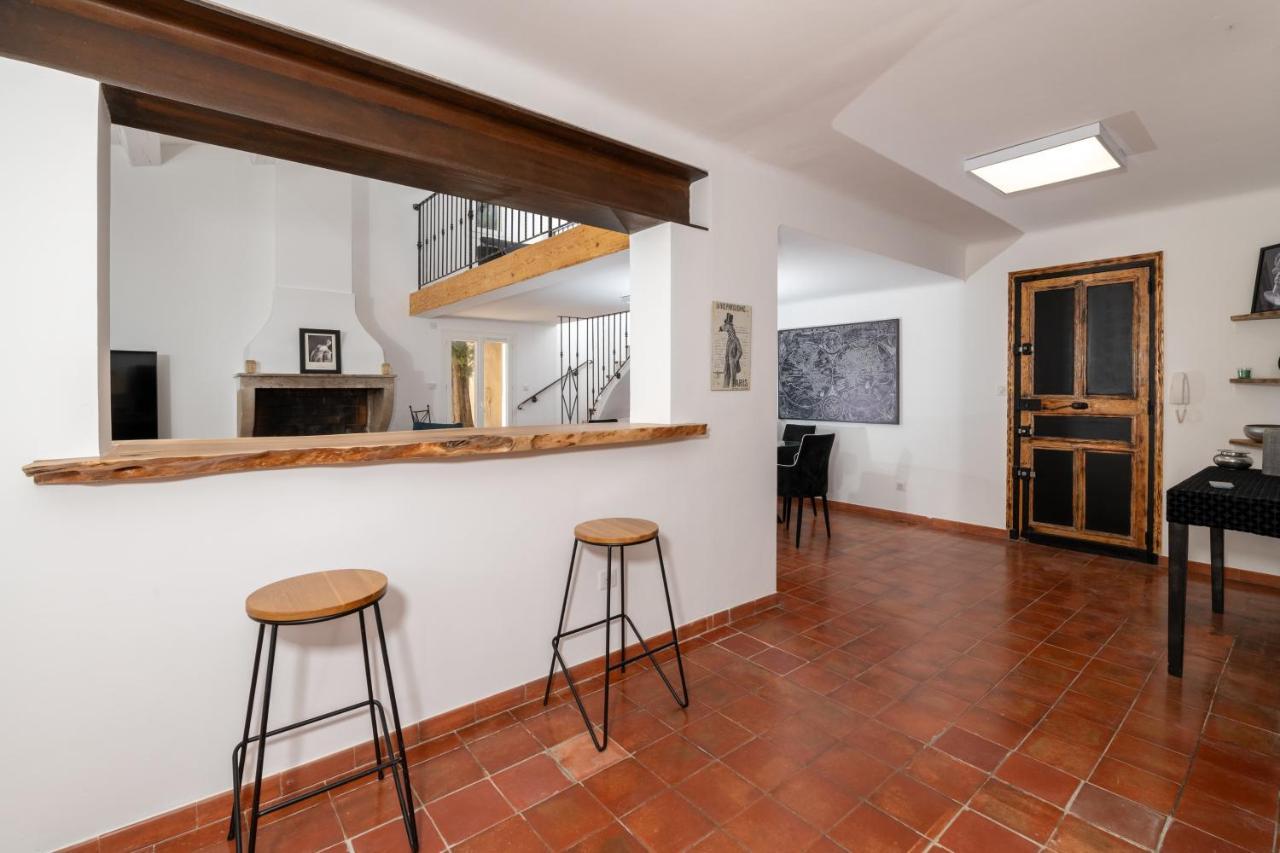 Villa De Charme En Campagne Avec Piscine Privee Et Nature Luxuriante Le Beausset Luaran gambar