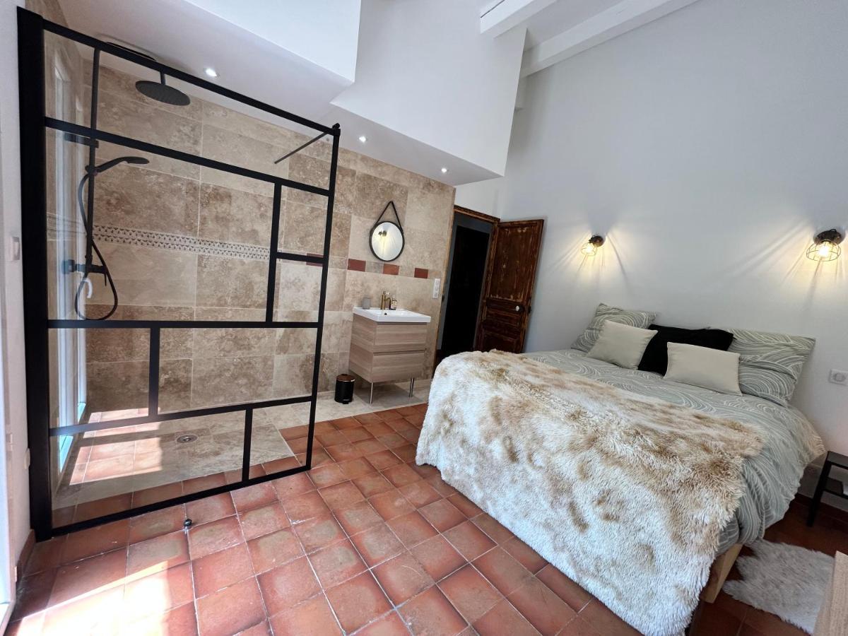 Villa De Charme En Campagne Avec Piscine Privee Et Nature Luxuriante Le Beausset Luaran gambar