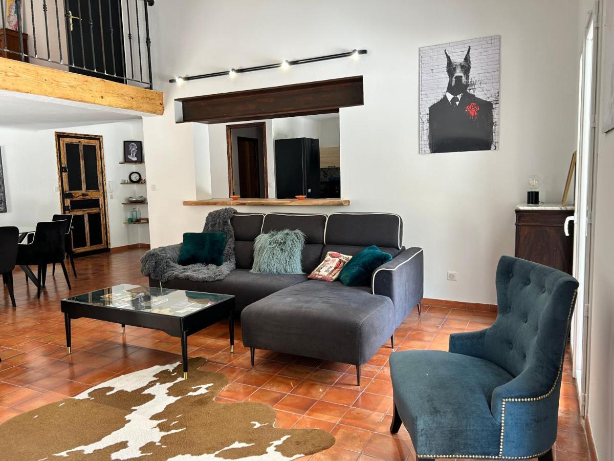 Villa De Charme En Campagne Avec Piscine Privee Et Nature Luxuriante Le Beausset Luaran gambar