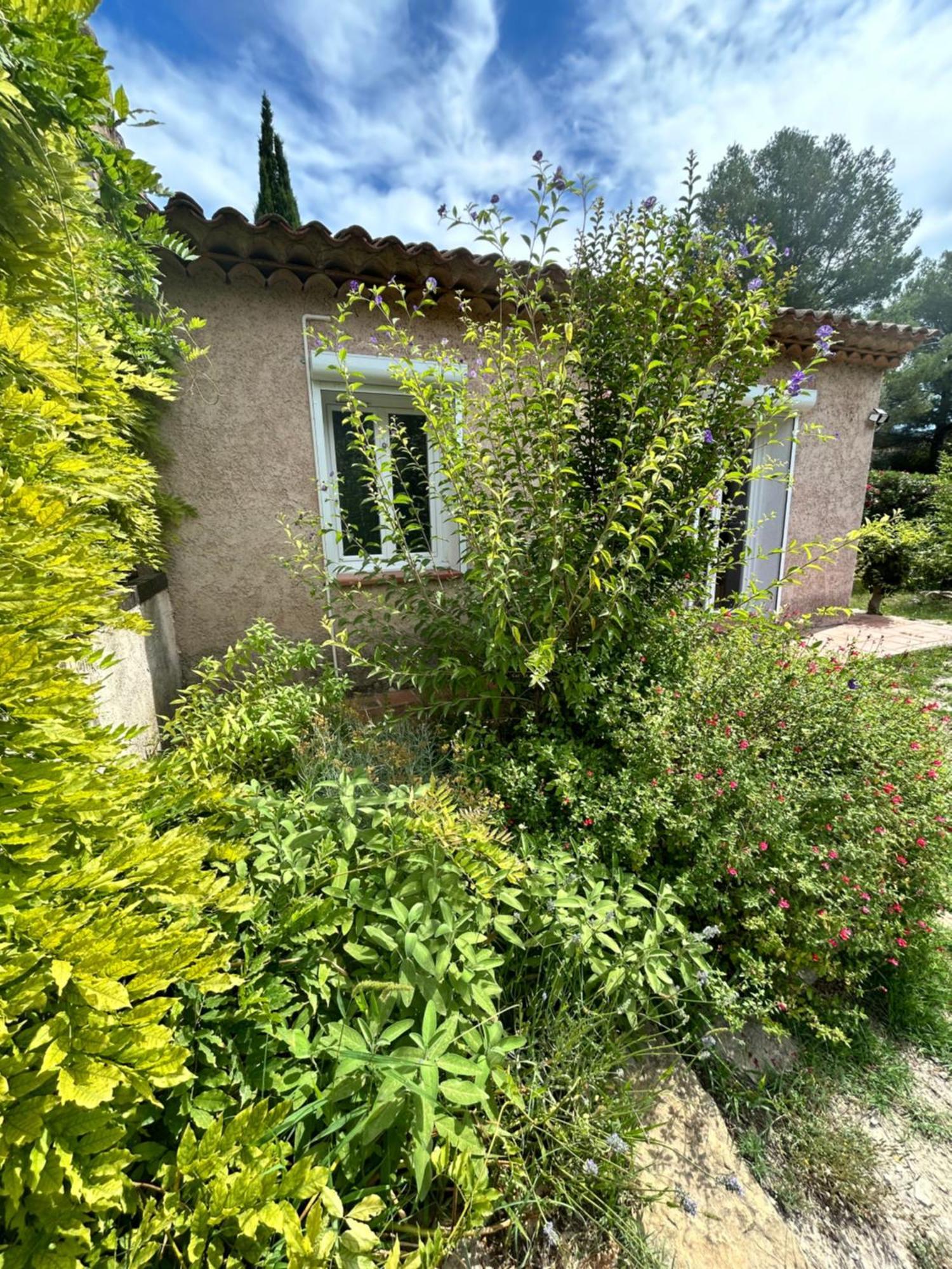 Villa De Charme En Campagne Avec Piscine Privee Et Nature Luxuriante Le Beausset Luaran gambar