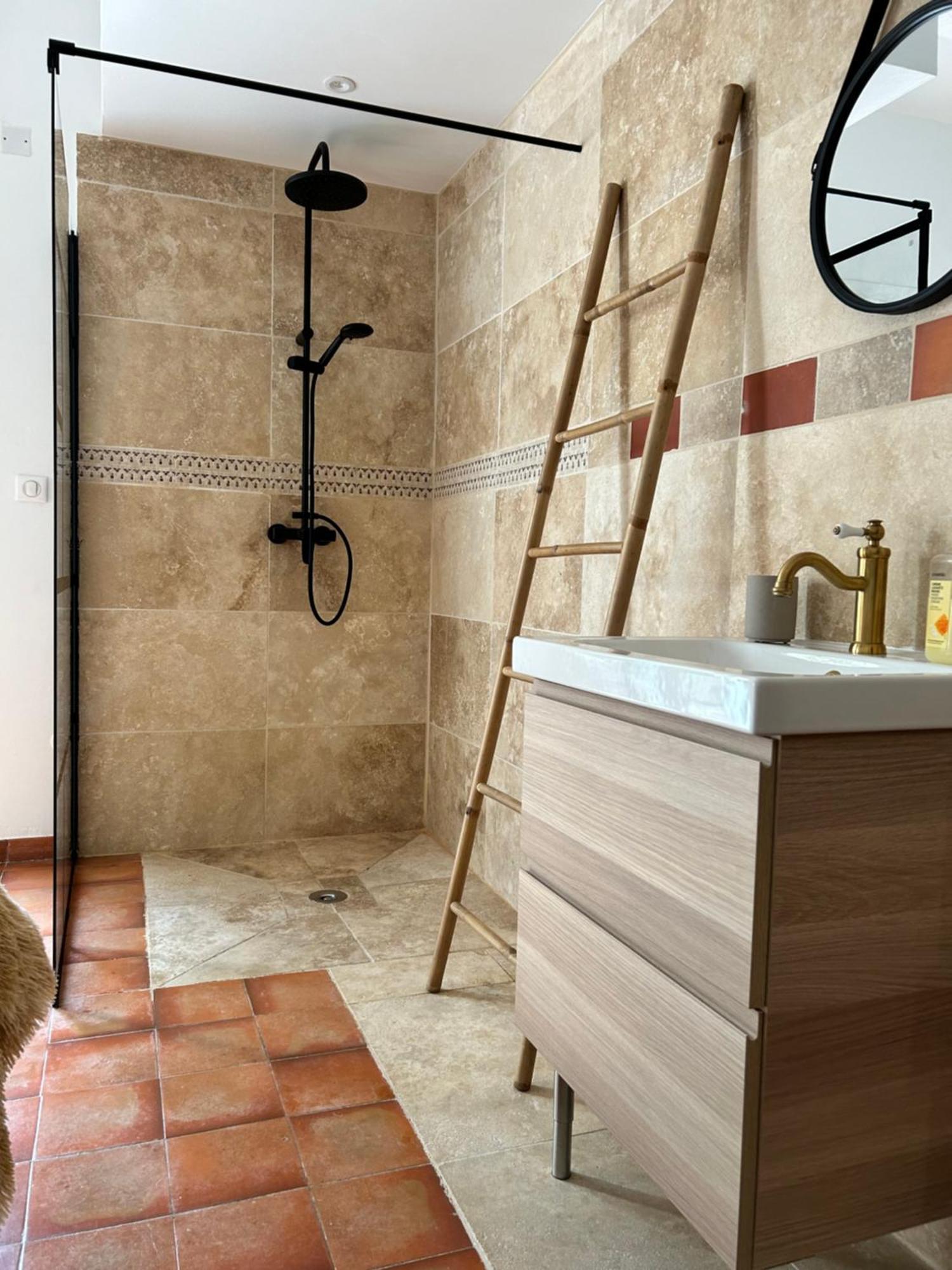 Villa De Charme En Campagne Avec Piscine Privee Et Nature Luxuriante Le Beausset Luaran gambar